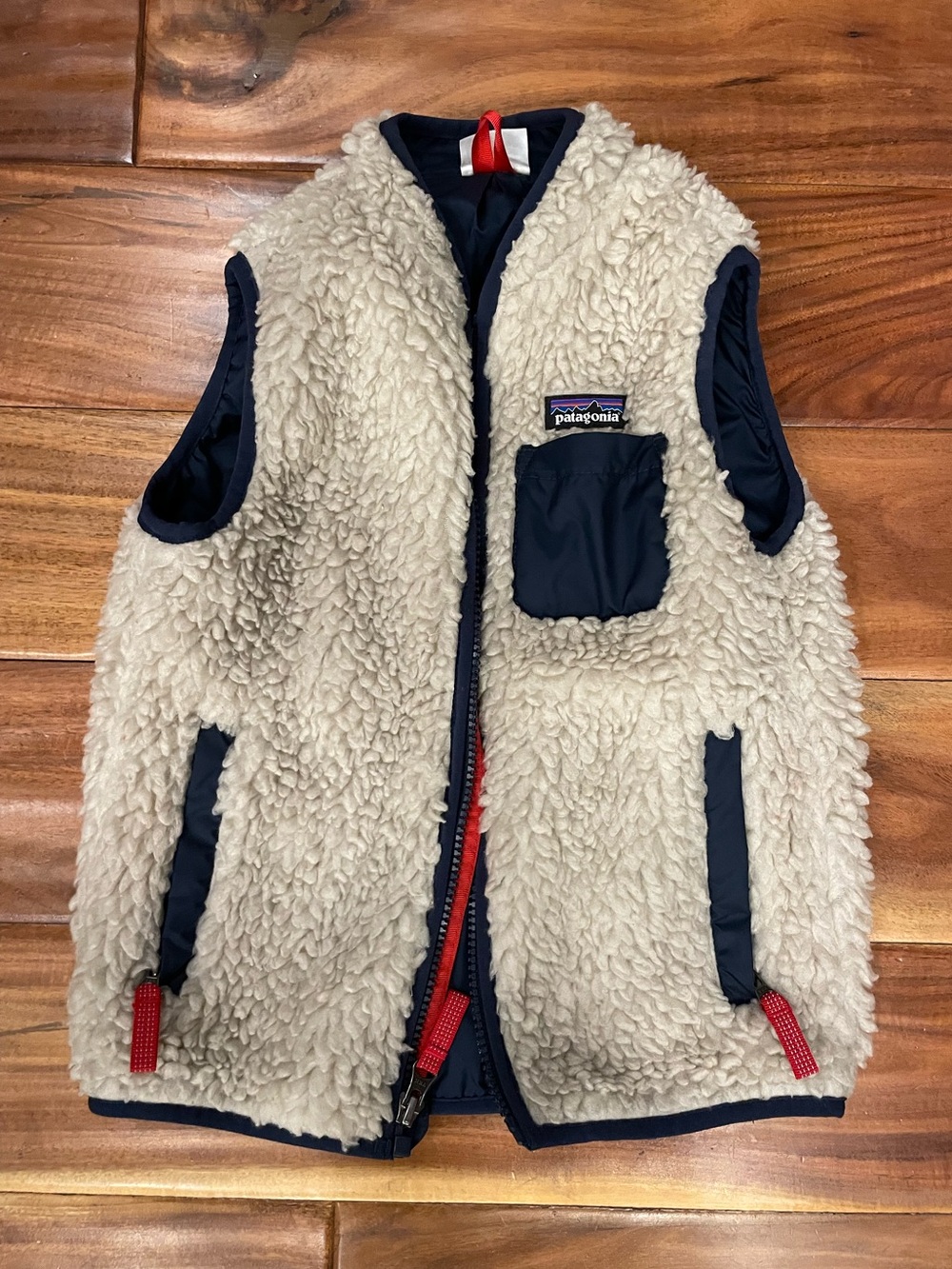 Patagonia Kids Cream Sherpa Vest with Navy Trim and Red Zipper Pulls 5T